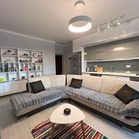 Tirana Gallery Apartment - City Center View Екстер'єр фото