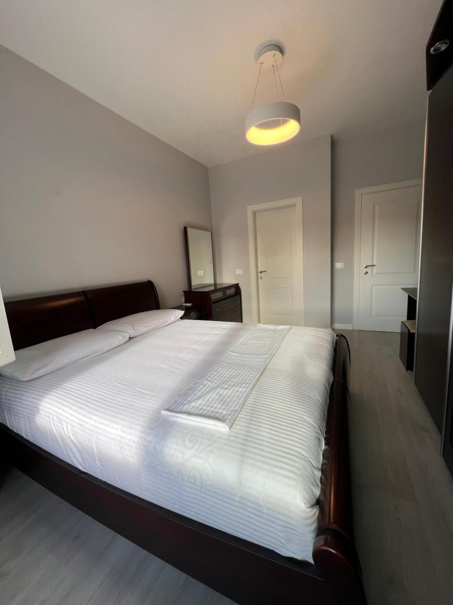 Tirana Gallery Apartment - City Center View Екстер'єр фото